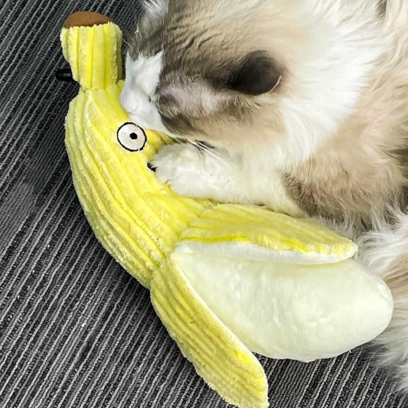 Catnip Banana Crinkle Toy - Soft Interactive Chew Fun